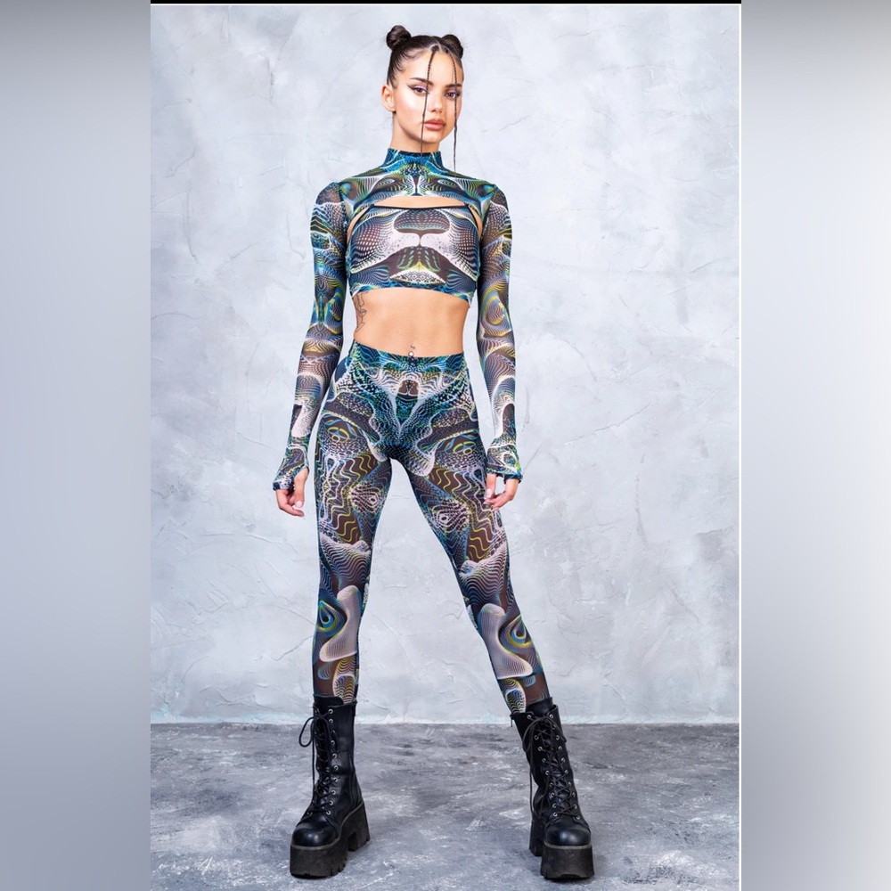 Stylish Multicolor Women's Vapor Trance Mesh 2 Piece Shrug Set
